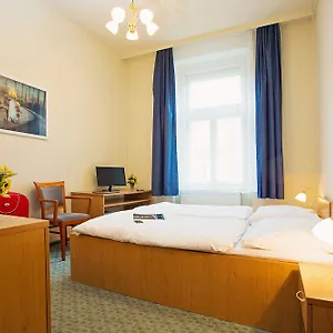 Adler Hotel