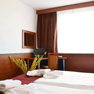 Olympik Tristar Hotel